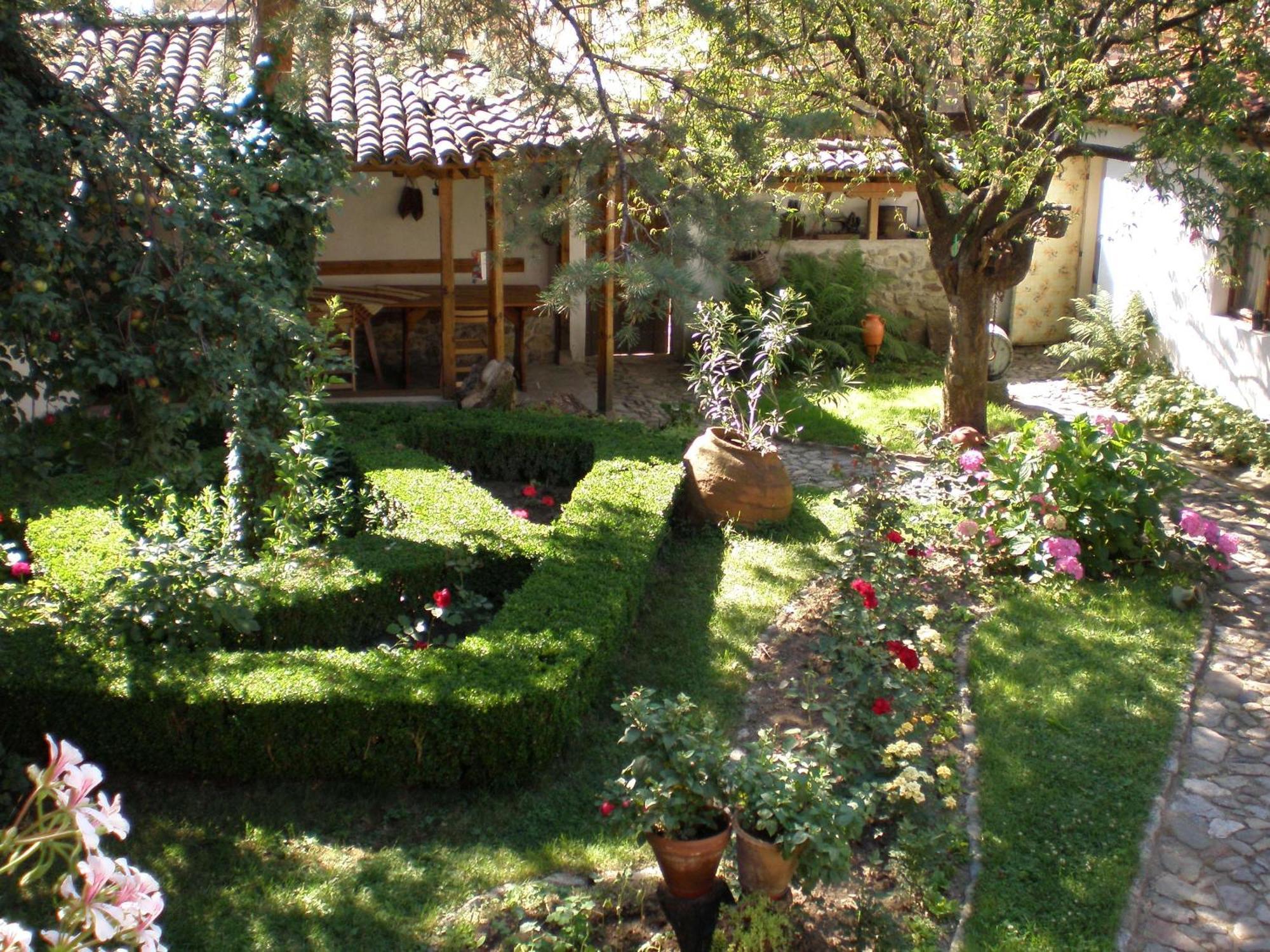 Hotel Tsutsovi House Kalofer Exterior foto
